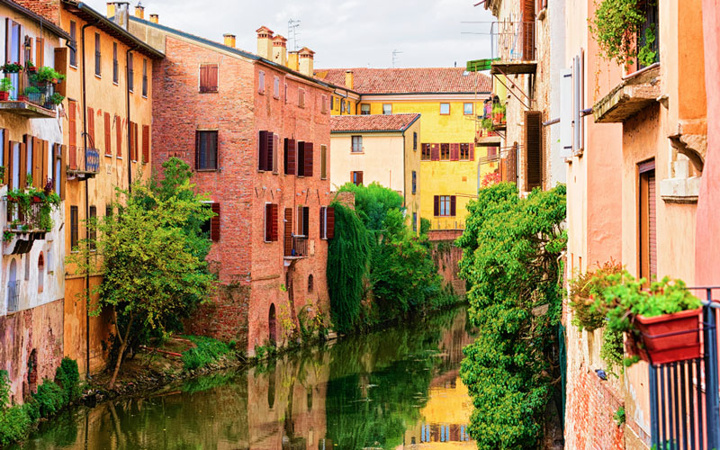 FIUMI, BORGHI E CITTÀ